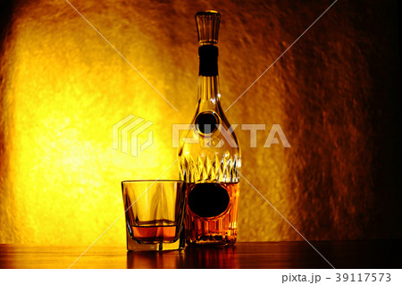 ウイスキー、ブランデー、お酒のイメージ 39117573