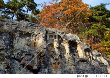 岩谷観音の磨崖仏 39127851