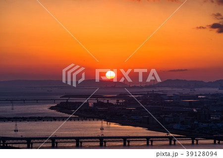 《大阪府》梅田から眺める淀川の夕景 39128094