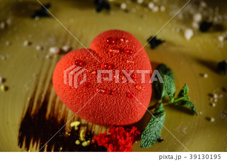 heart's shape pastry heart's shape pastry 39130195