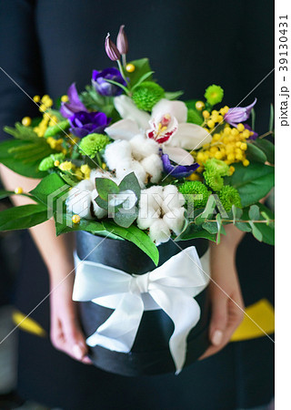 nice bouquet in the hands 39130431