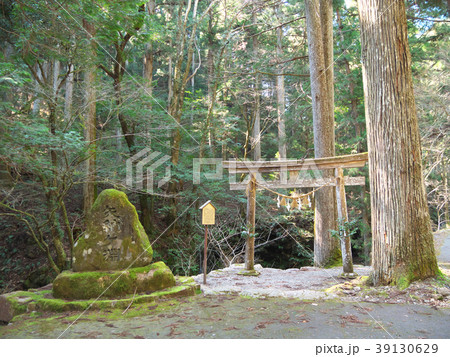 石碑　うなぎ伝説　粥川谷-矢納ヶ渕（長良川支流-岐阜県郡上市美並町） 39130629