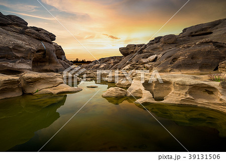 Natural of Rock Canyon in Mekhong River, Thailand 39131506