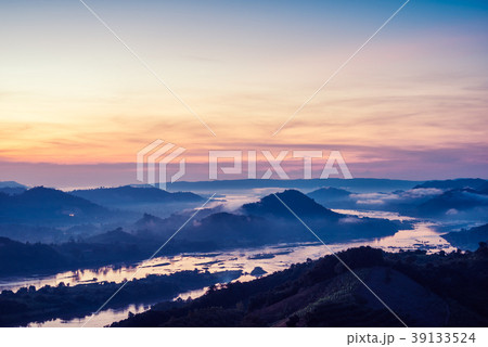 Landscape from the top of mountain 39133524