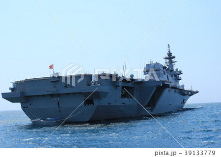 陸奥湾停泊中の護衛艦いずも 39133779
