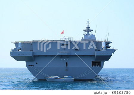 陸奥湾停泊中の護衛艦いずも 39133780