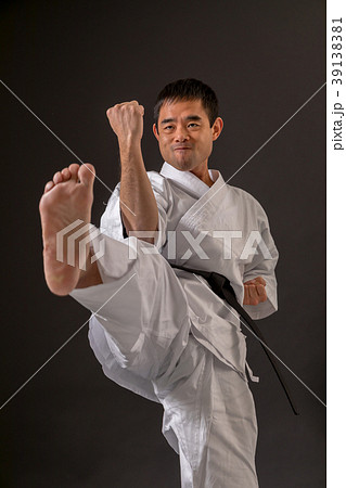 Free: Karate fighter posing side view Free Photo - nohat.cc