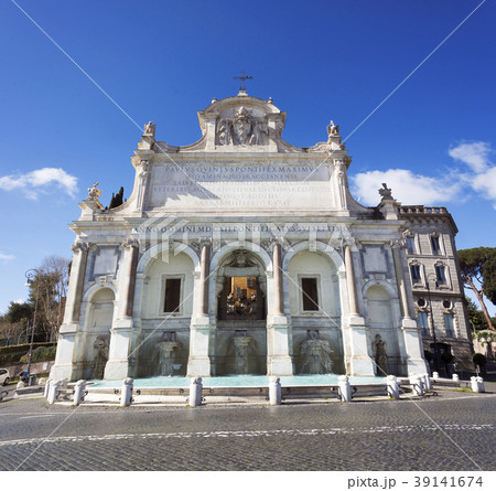 Fontana dell'Acqua Paola in Rome Fontana dell'Acqua Paola in Rome 39141674