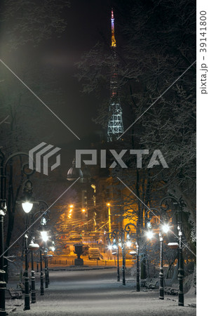 Night winter Ivan Franko park walkway in Lviv, Ukraine Night winter Ivan Franko park walkway in Lviv, Ukraine 39141800