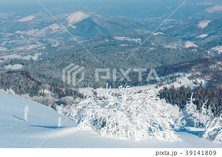 Winter mountain snowy landscape 39141809