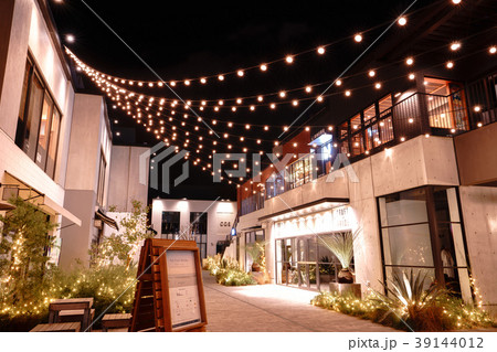 マリンアンドウォークヨコハマのイルミネーション 39144012