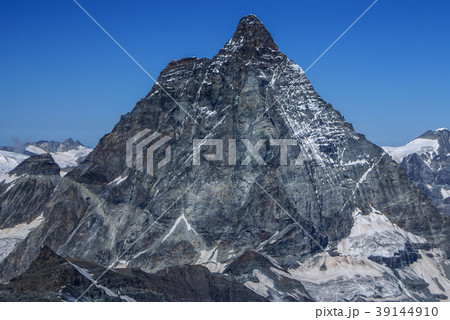 Matterhorn as seen from Zermatt at sunset, Matterhorn as seen from Zermatt at sunset, 39144910