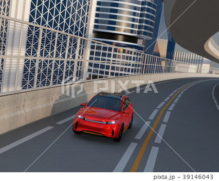 高速道路に走行している赤色の自動運転電動SUVのイメージ 高速道路に走行している赤色の自動運転電動SUVのイメージ 39146043