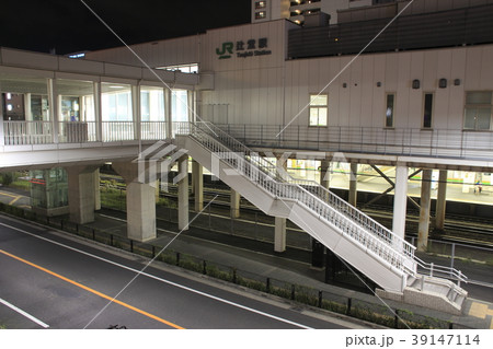 東海道線　辻堂駅北口（夜） 39147114