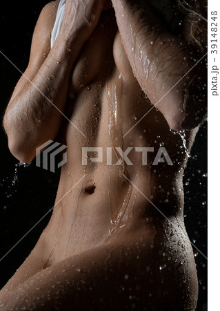 Nude slim woman body cropped shot 39148248