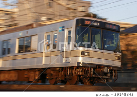 H 東京メトロ日比谷線03系 流し撮り 北陸鉄道譲渡車 の写真素材