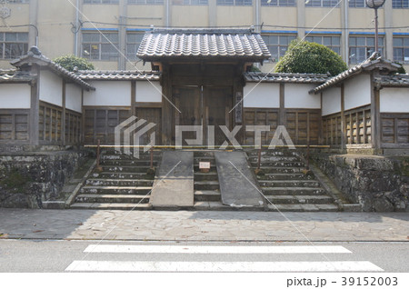 出水御仮屋門（出水市立出水小学校／鹿児島県出水市麓町210） 39152003