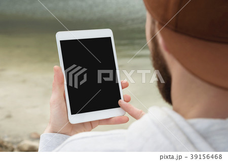 Close-up of a horde in a brown cap in the open air 39156468