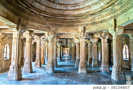 Sahar Ki Masjid at Champaner-Pavagadh 39156607