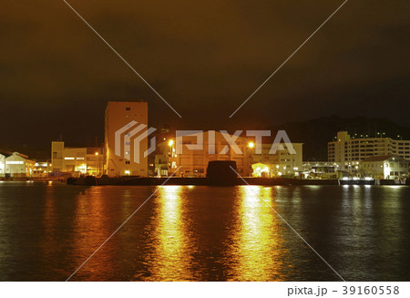 神奈川県　横須賀本港　停泊中の潜水艦１ 39160558