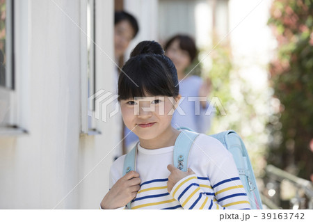 娘 通学 お見送り 娘 通学 お見送り 39163742
