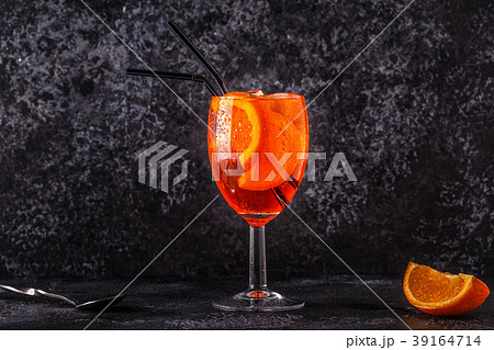 Classic Italian Aperol Spritz cocktail 39164714