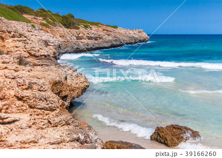 Turquoise sea at the rocky coast of Mallorca. 39166260
