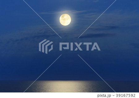 Full Moon Full Moon 39167592