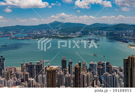 ビクトリアピークから望む香港の風景　晴天 39168953