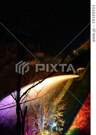 引原ダム放水ライトアップ 39169433