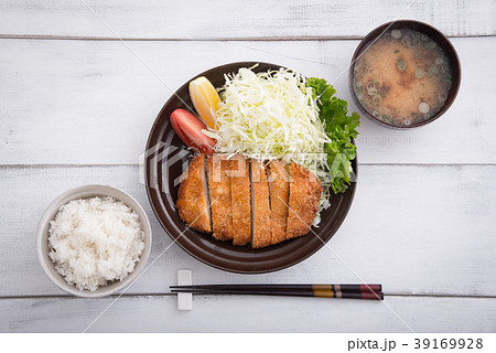 japanese pork cutlet 39169928