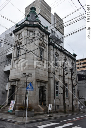 京都 三条通 レトロな建物 日本生命京都三条ビル旧棟の写真素材