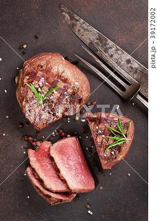 Grilled fillet steak Grilled fillet steak 39172002