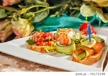 Restaurant food canapes appetizers 39173296