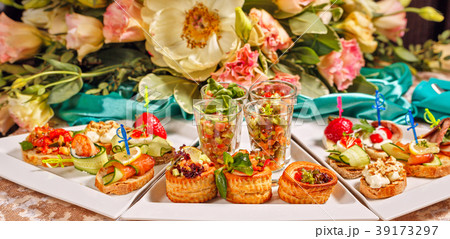 Restaurant food canapes appetizers Restaurant food canapes appetizers 39173297