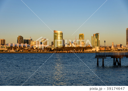 サンディエゴのダウンタウンの風景　夕景 39174647