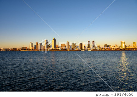 サンディエゴのダウンタウンの風景　夕景 39174650