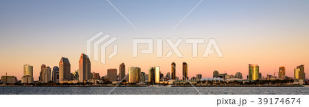 【高解像度】サンディエゴのダウンタウン　大パノラマ　夕景 39174674