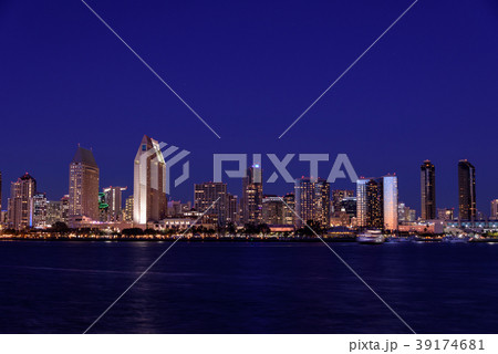 サンディエゴのダウンタウンの夜景 サンディエゴのダウンタウンの夜景 39174681