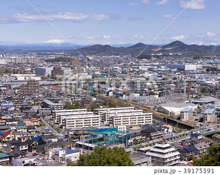 御岳山と尾張三山と小牧市街 39175391