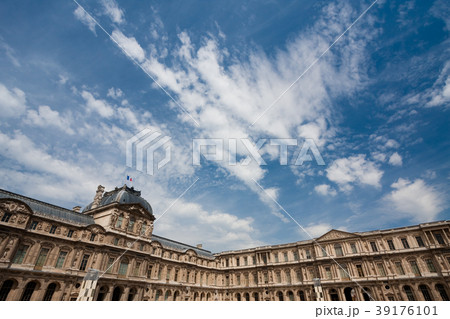 Louvre with small clouds, blue sky. Copy space 39176101