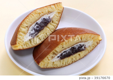どら焼き どら焼き 39176670