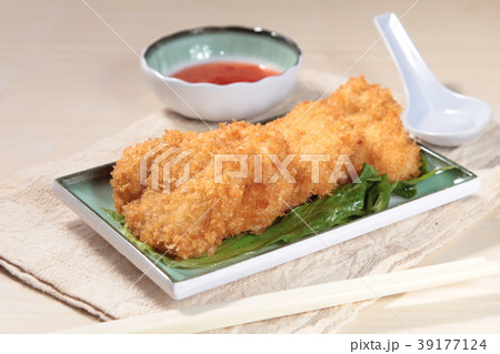 deep fried fish deep fried fish 39177124