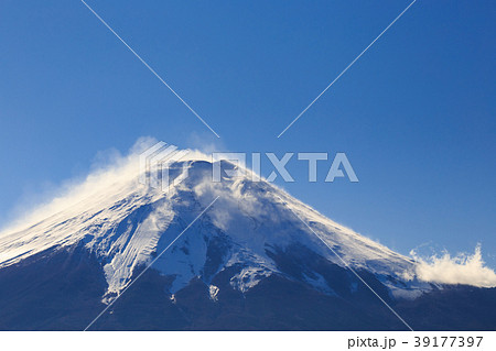 山梨_厳冬の富士山 39177397