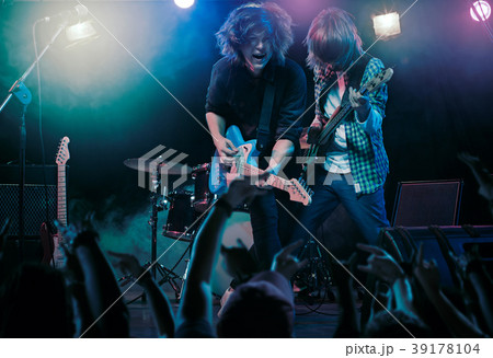 Performance of the rock band. Performance of the rock band. 39178104