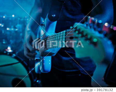 Performance of the rock band. 39178132