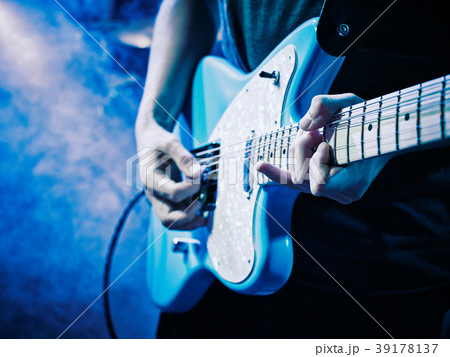 Performance of the rock band. 39178137