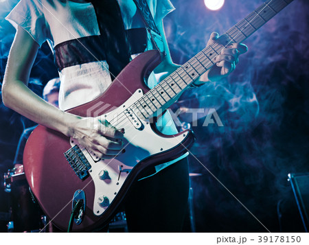 Performance of the rock band. 39178150
