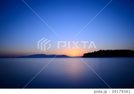 瀬戸内の夜明け 39179361