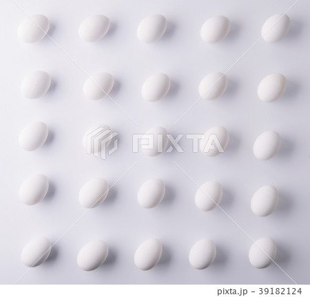White eggs on a white background. Easter and 39182124